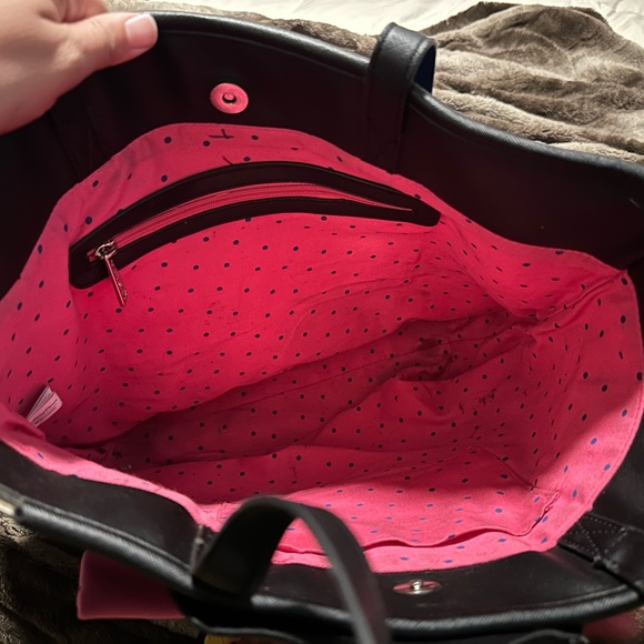 Minnie Mouse Tote by Loungefly - Picture 7 of 8